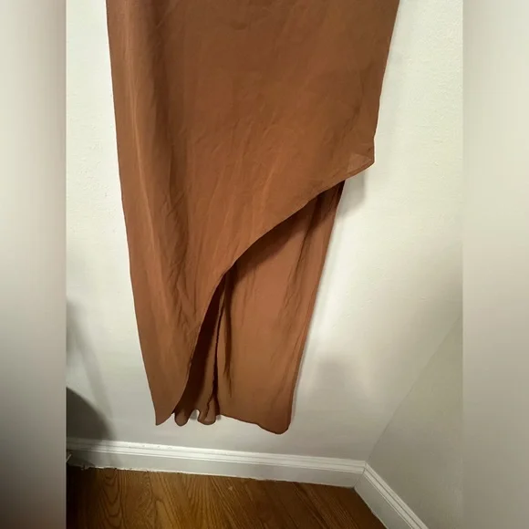 Elegant Brown Strapless Dress - Picture 3 of 5